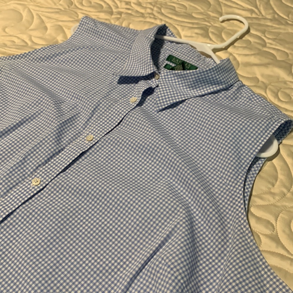 Ralph Lauren no iron sleeveless blue and white plaid shirt. In perfect condition